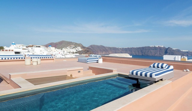 Villa Oro | 5 Bedroom Villa with Pool and Hot Tub in Thira - Santorini