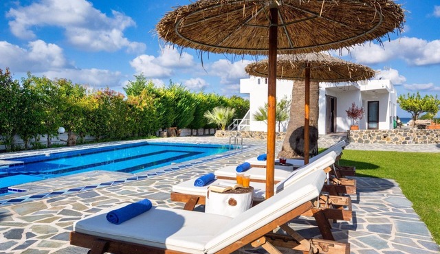 "Villa Palmeras" mit eigenem Garten und Gr by Interhome in Σορωνή