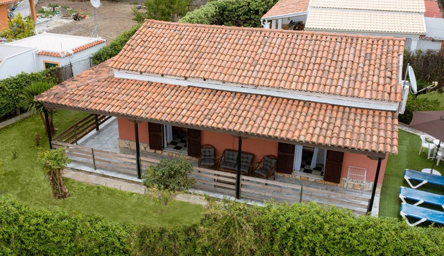 Villa Popi on the beach of Agios Gordios in Agios Gordios