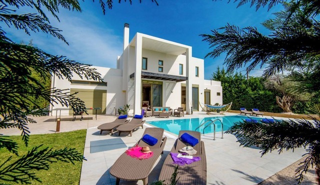 Villa Sappho - Four Bedroom Villa, Sleeps 8 in Ialysos