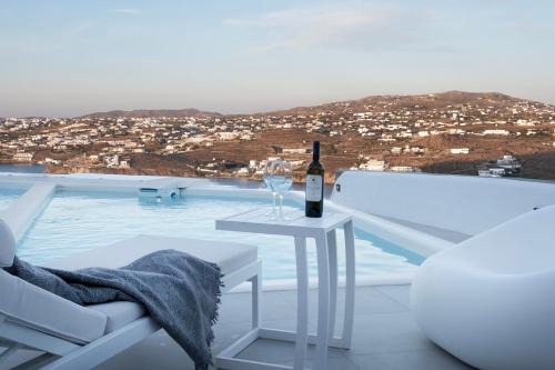 Villa Schatz - Private Pool-Sea & City View in Mikonos