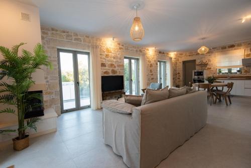 Villa Serendipity in Anthoúsa