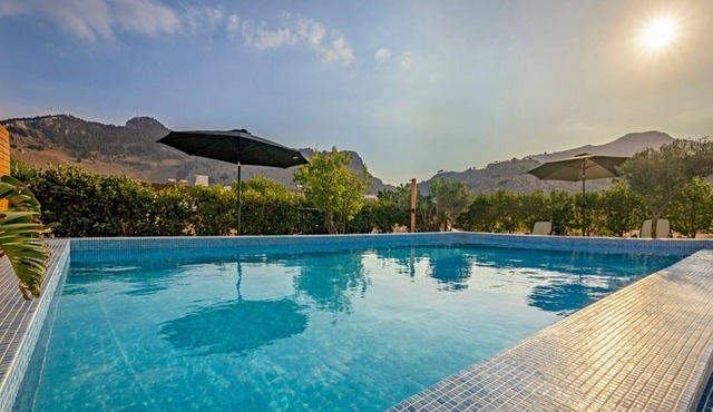 Villa Seven Springs - Two Bedroom Villa, Sleeps 4 in Kolympia