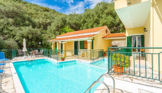 Villa Sofia - Four Bedroom Villa, Sleeps 8 in Corfu