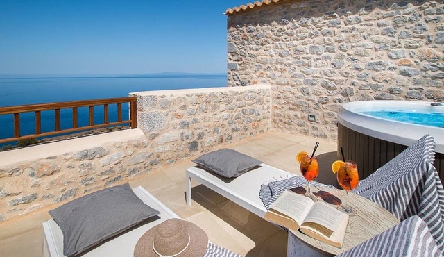 Villa Solyra, Divine Sea Views, Private Hot Tub, Furnished Terrace, Shared. in Peloponnese