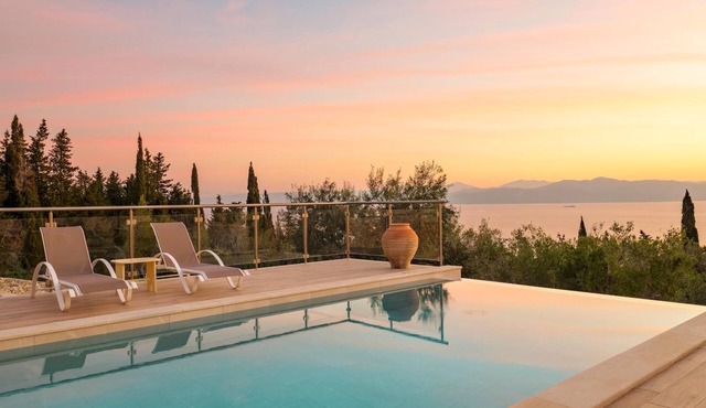 Villa Strati - Spacious Villa with Wonderful Sea Views near Gaios and Beach in Paxos