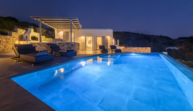VILLA SUNSET PAROS-BRAND NEW HOME in ALIKI PAROS