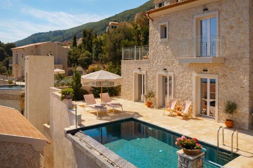 Villa Thea Mare Levantes by PosarelliVillas in Lákones