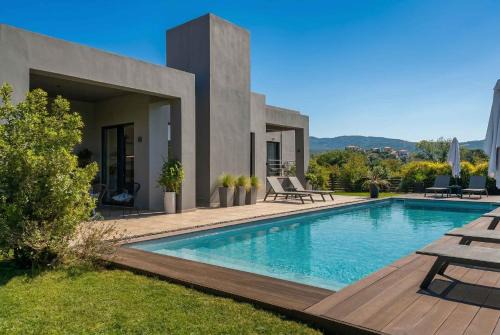 Villa Vega - "Heated" pool, next to nature! in Chania