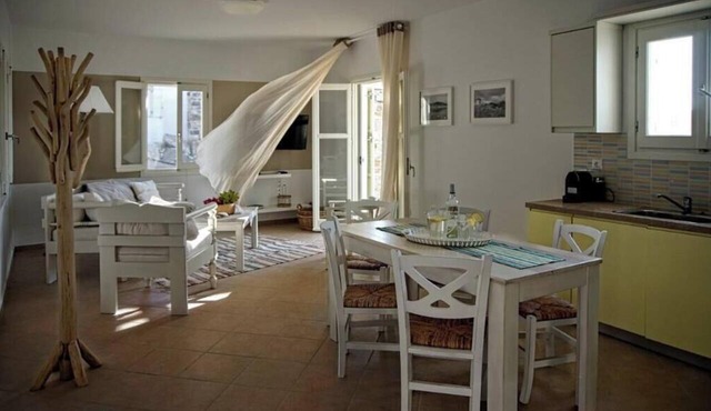 Villa Zephyra – A Peaceful Cycladic Escape with Sea & Sunset Views in Naxos