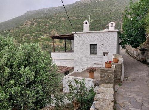 Village Sense, Pergola & Unlimited View in Andros