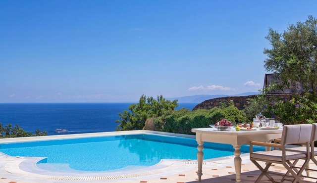 Villas Salacia - Three Bedroom Villa, Sleeps 6 in Elounda