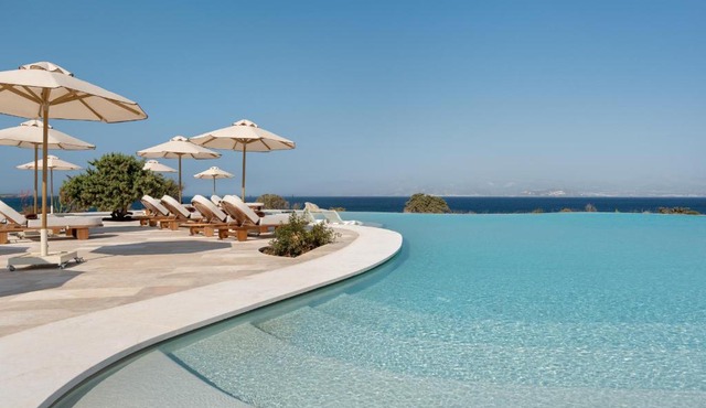 Vione Paros in Ambelas