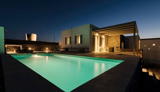 Windmills Villa 4 Luxury Villa in Kythnos in Dryopida