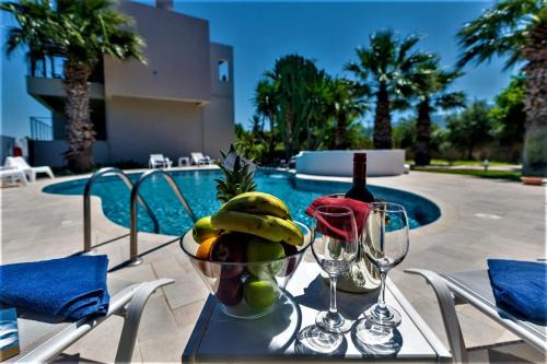 XENOS VILLA 2 with a private pool,near the sea in Kos
