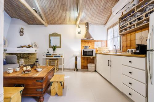 Yianna Cottage Studios in Skopelos Town