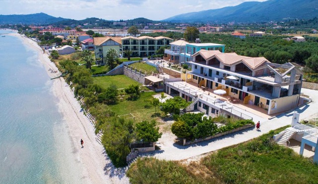 YOLO Resort - Sabbia in Katastárion