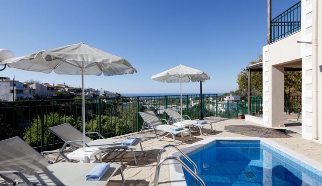 Your Private Luxury Villa Mahin, Pool, Sea view, Rethymno in Kiriánna