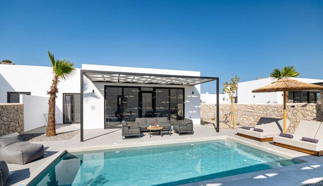 Zen Club-8 Luxury Villa in Rhodes