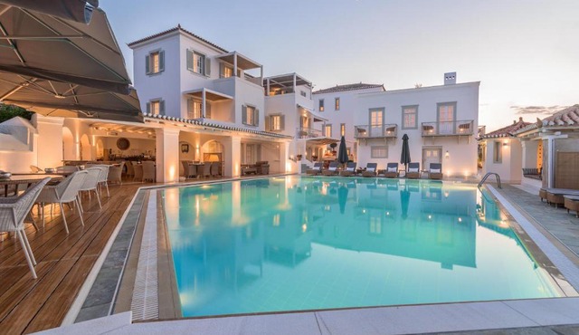 Zoe's Club in Spetses