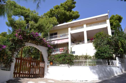 Zontanos Studios & Apartments in Poros