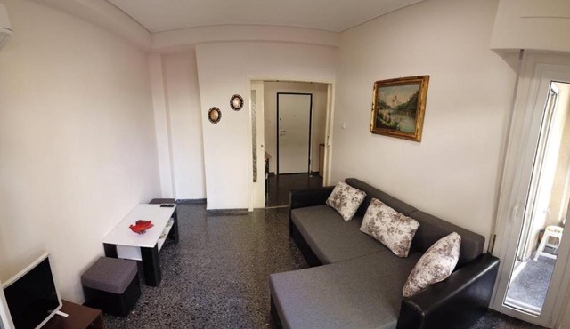 Zwei-Zimmer-Appartement Loutraki, 80m Fußweg zum Strand und Promenade in Loutraki