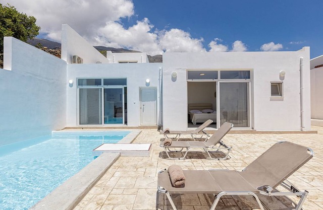 100 m² Villa ∙ 2 bedrooms ∙ 4 guests in Mariou