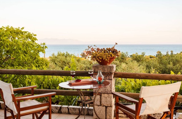 Apartment ∙ 1 bedroom ∙ 4 guests in Petalidi