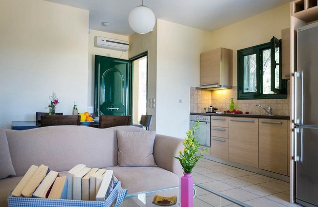 R293 Luxury Beach Villa with Private Pool panoramic views of both Lourdas’ glorious beach and the sp in Livathou