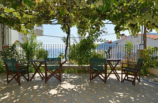 Sea View Maisonette Apartment with A/C, only 300 Meters from the Beach ! in Chrysi Ammoudia