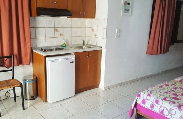 Sea View Studio with A/C, only 300 Meters from the Beach ! in Chrysi Ammoudia
