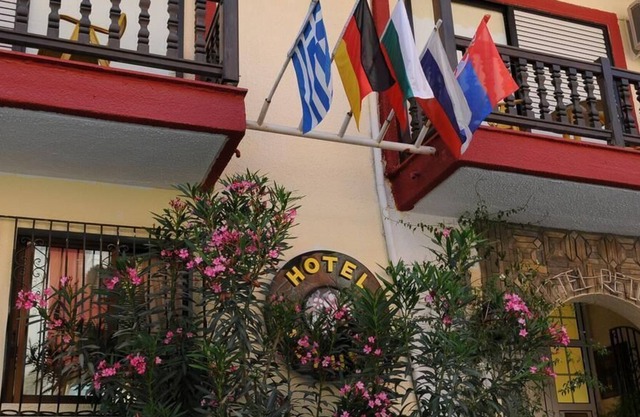 Welcome To Hotel petunia, In Neos-marmaras,xalkidiki ,greece, triple room 7 in Neos Marmaras