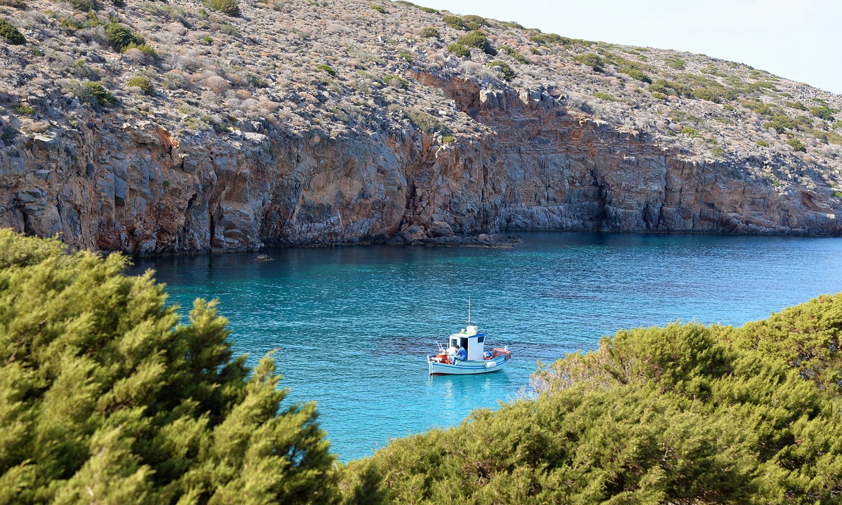 Vigla House | A Quaint, Traditional, Luxury sanctuary near Kouremenos beach