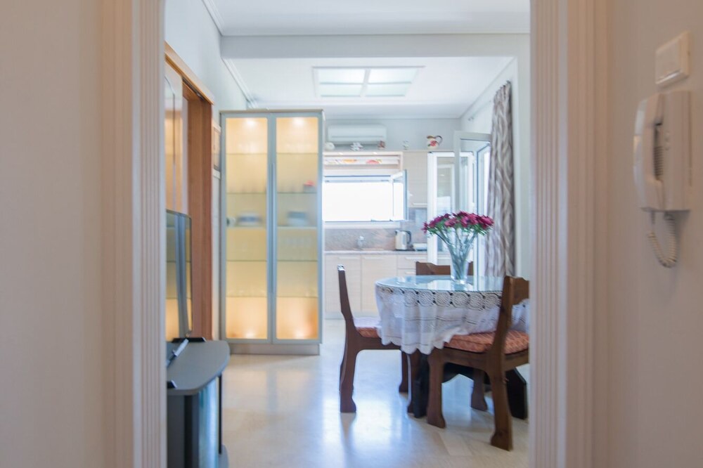 Eretria House | EMERALD HOUSE