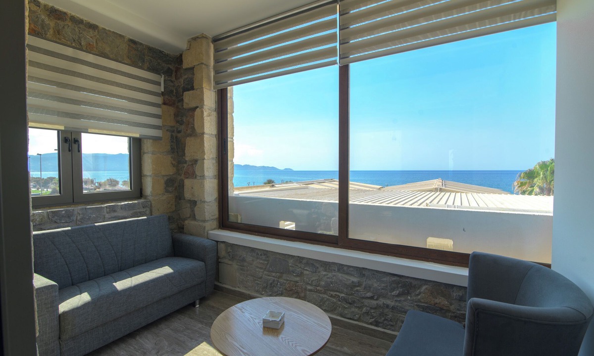 Heraklion Hotel | Envy SeaSide Suites