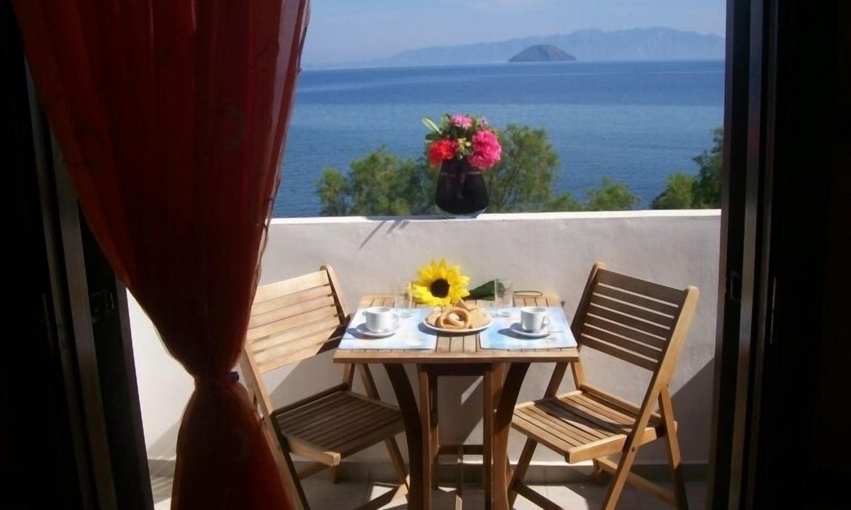 Paloi Hotel | Pali Nisyros Hotel