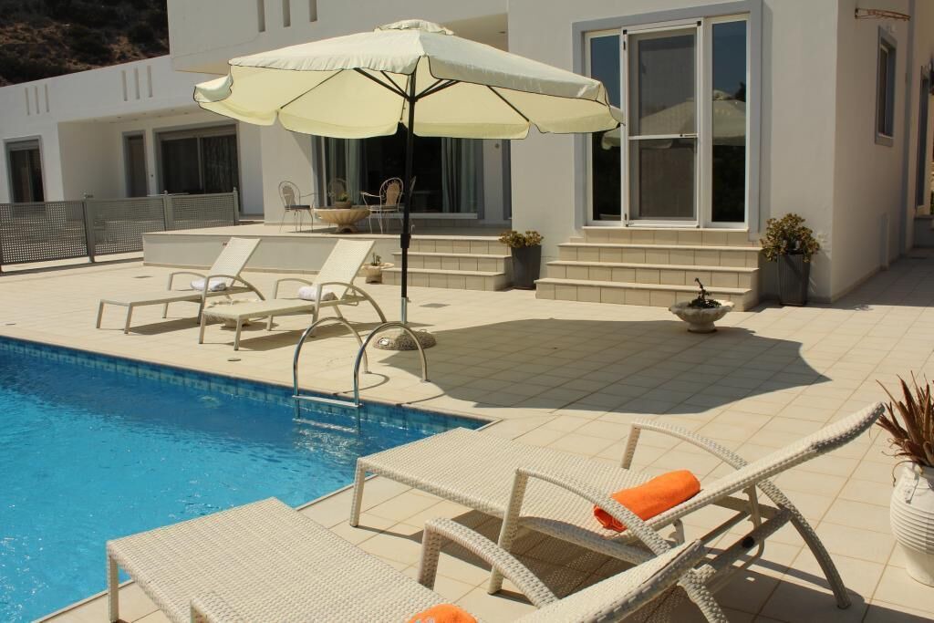 Ferma Villa | Luxury villa in the best beach location!