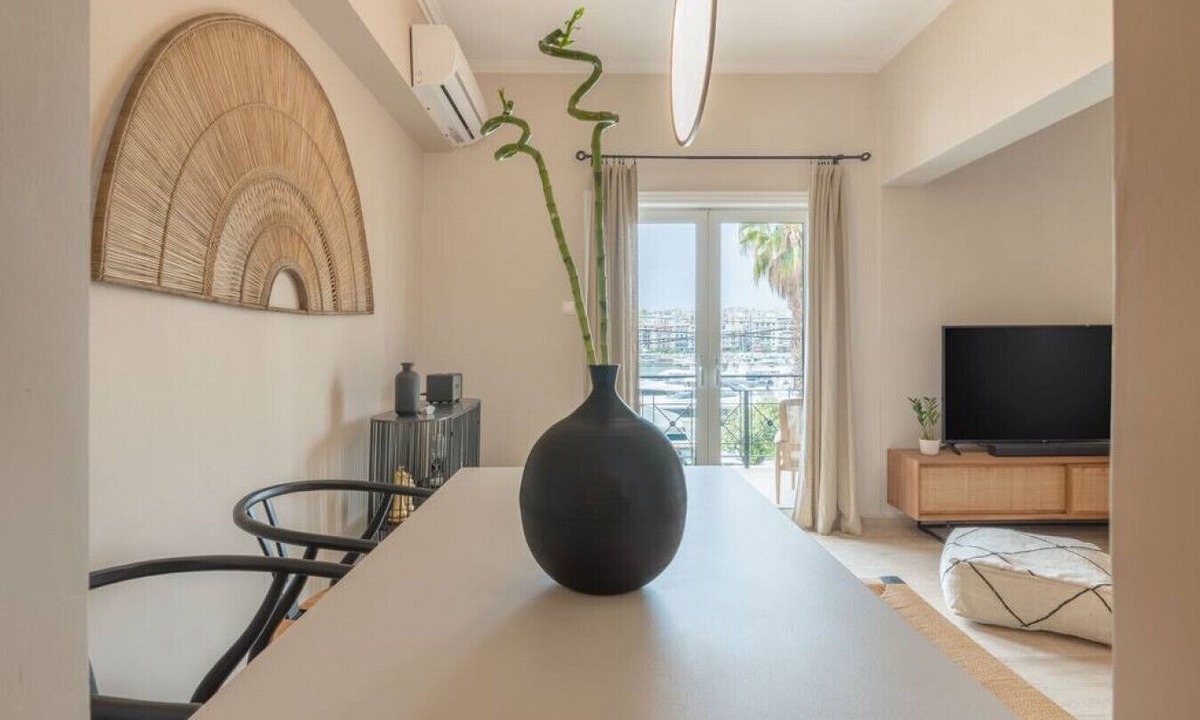 Pasalimani Apartment | Minimal Retreat w/Watercoloured Sunset View