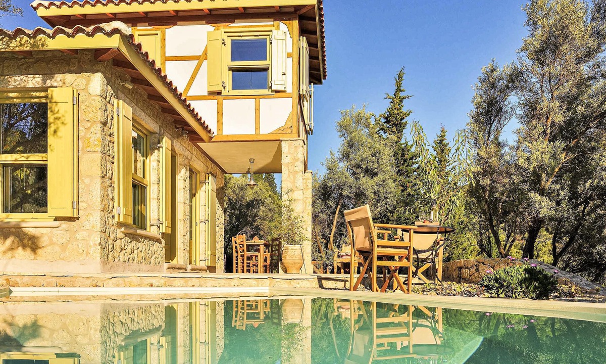 Lazarata House | Cozy home in Lefkada with private swimming pool, can be inside or outside