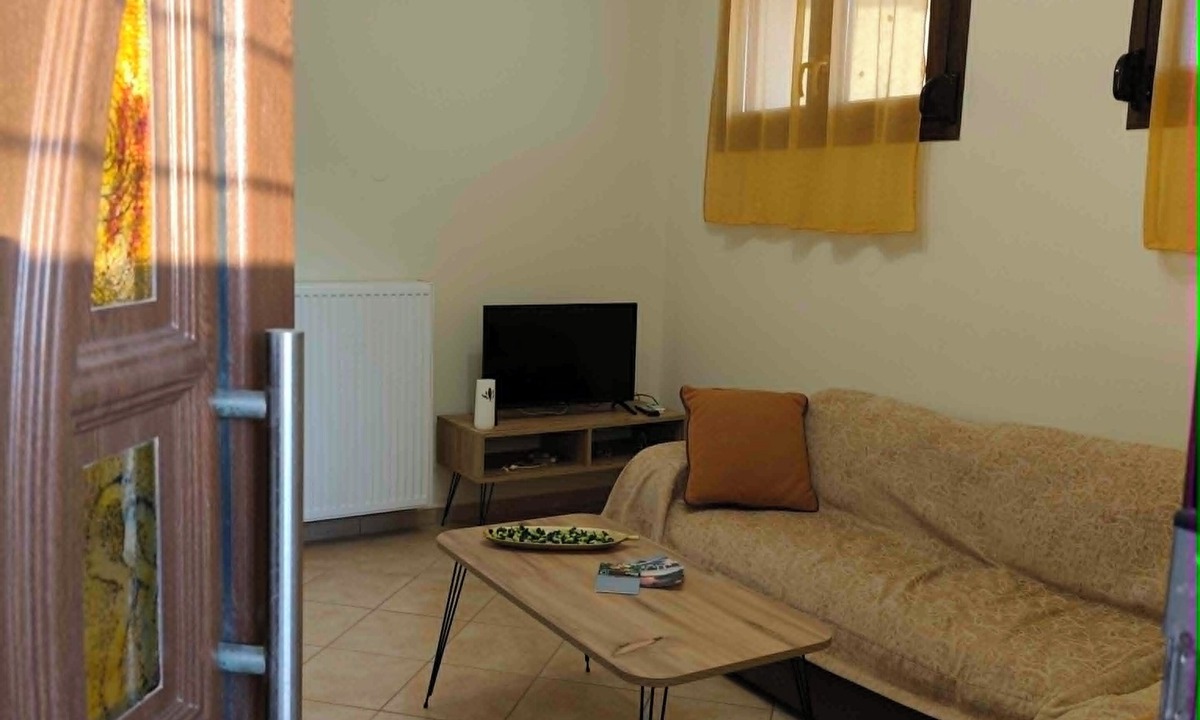 Agia Ermioni Apartment | Άνετος οικογενειακός χώρος στην Αγία Ερμιόνη Χίου λίγα λεπτά από την παραλία!