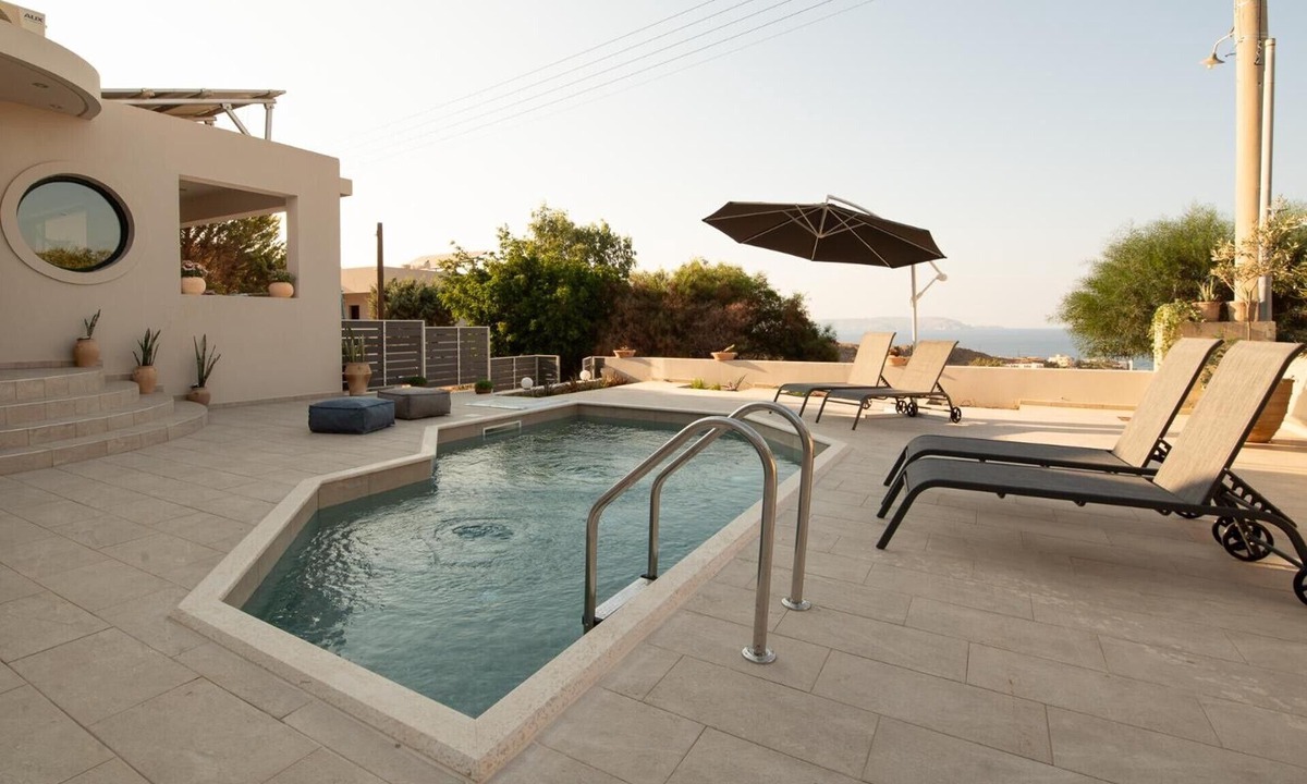 Vathianos Kampos Villa | Alice On The Rocks Villa with Sea View, Wi-Fi, and Air Conditioning