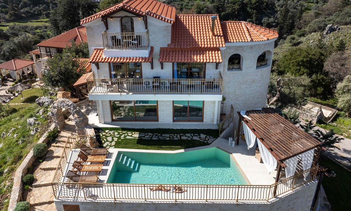 Apokoronas Villa | Geroulios Kastro II, a 100acres Yoga Retreat