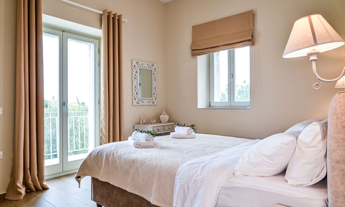 Mavrovouni Apartment | EFMAR Exclusive Stone Residences