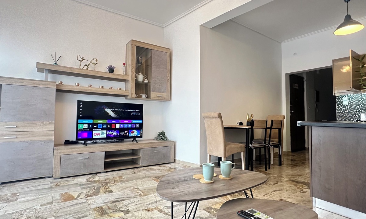 Dafni-Ymittos Apartment | 2-bedroom modern apartment near metro to Acropolis