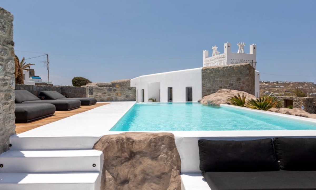Mykonos Town Villa | Sleek Mykonos Villa With Infinity Pool