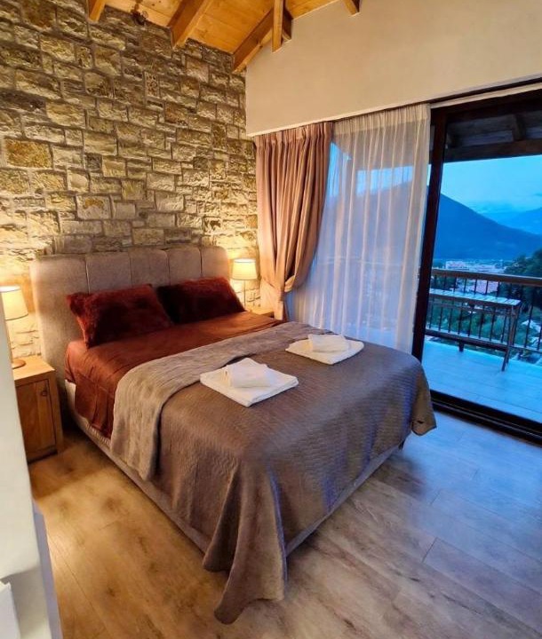 Karpenisi Apartment | Stone Loft