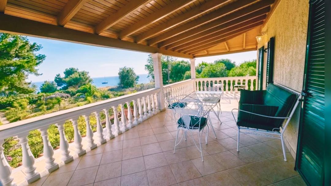 Dafnata Apartment | Tetraktys estate beachside seaview 3 bedrooms ΑΗΡ