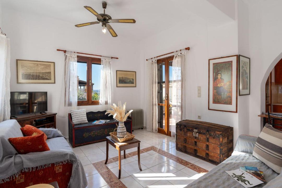 Plaka Villa | Arto's Villa With Private Pool- BY APOKORONAS VILLAS