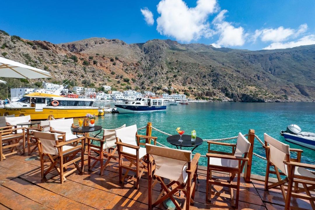 Loutro Bed & Breakfast | Sifis
