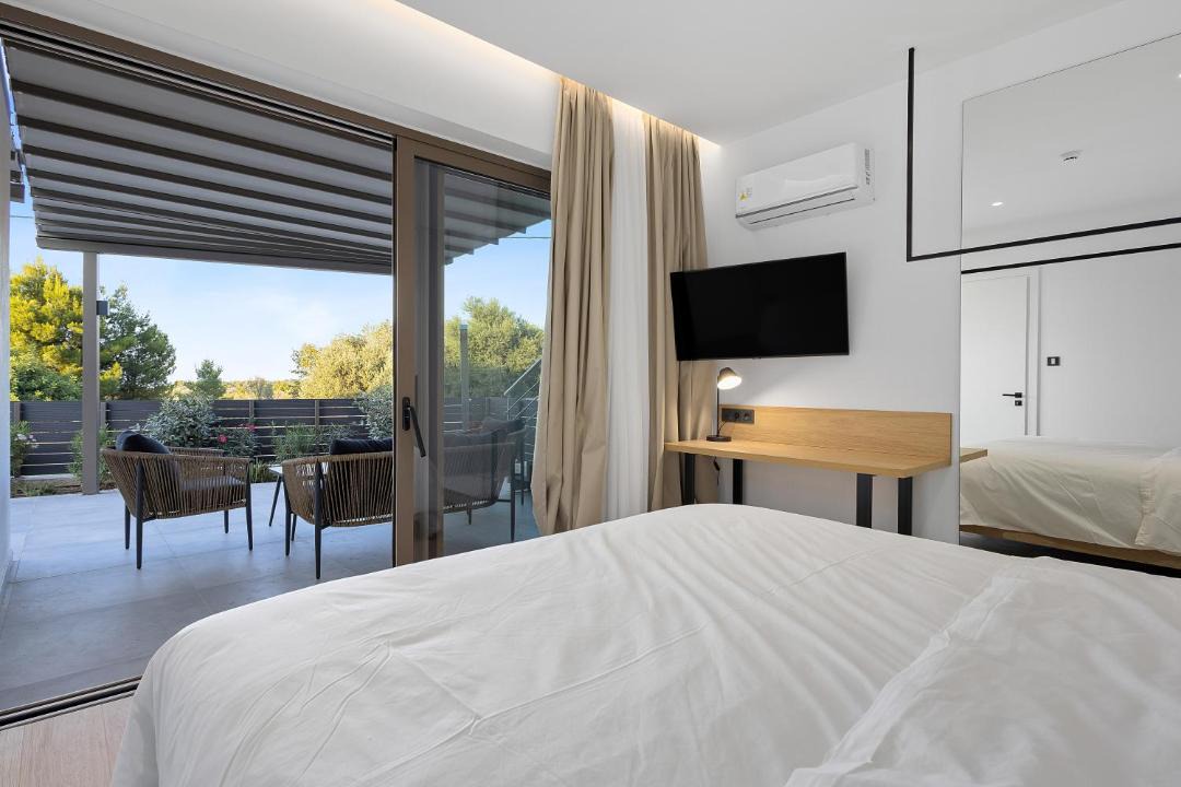 Corinth Hotel | Saronia Estate